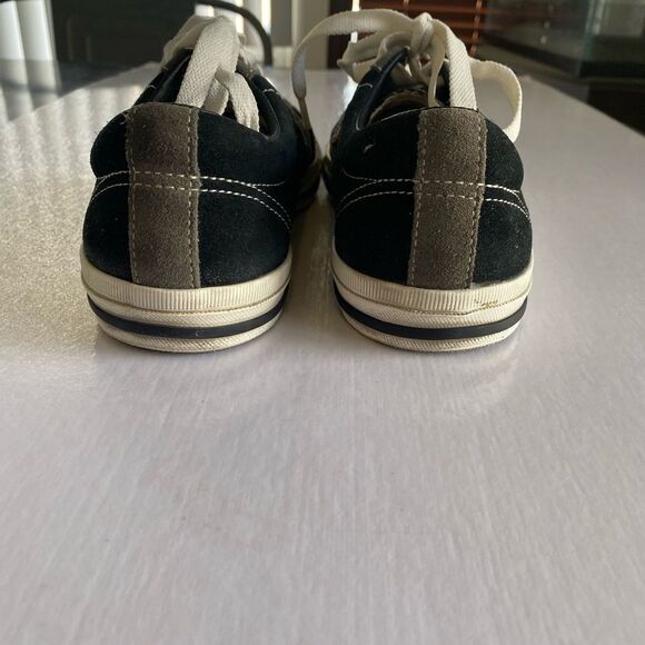 CONVERSE Product Red Limited Edition Men’s Black Suede Leather Sneakers Size 9 - Picture 4 of 8